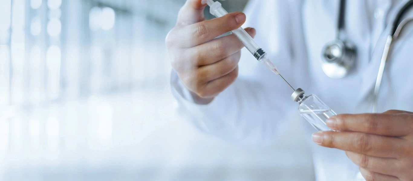 Κομισιόν: Να εμβολιαστεί το 70% των Ευρωπαίων έως το καλοκαίρι! - Ναι για το «ψηφιακό διαβατήριο» του Κ.Μητσοτάκη